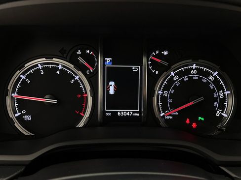 Used 2021 Toyota 4Runner Limited AWD/4WD image 18