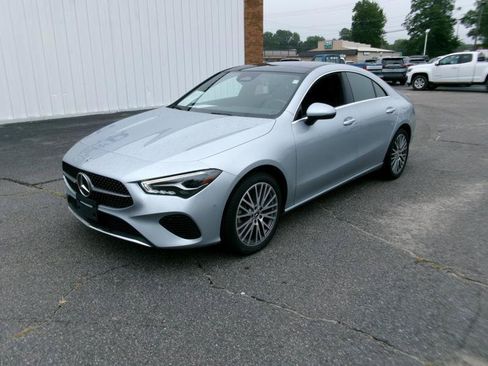 Used 2025 Mercedes-Benz CLA 250 image 2