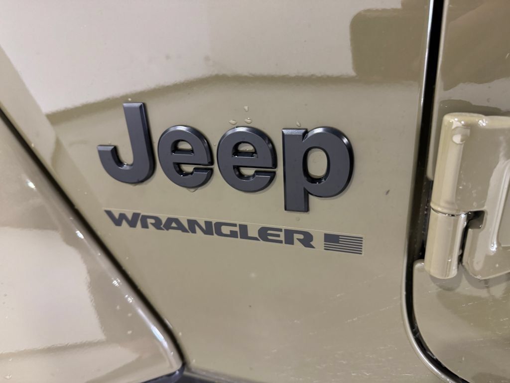 New 2026 Jeep Wrangler Unlimited Sahara w/ Safety Group AWD/4WD image 30