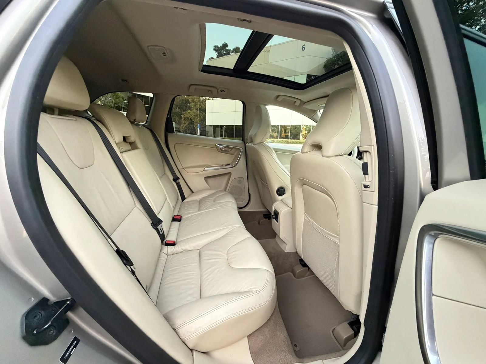 Used 2013 Volvo XC60 T6 AWD/4WD image 13