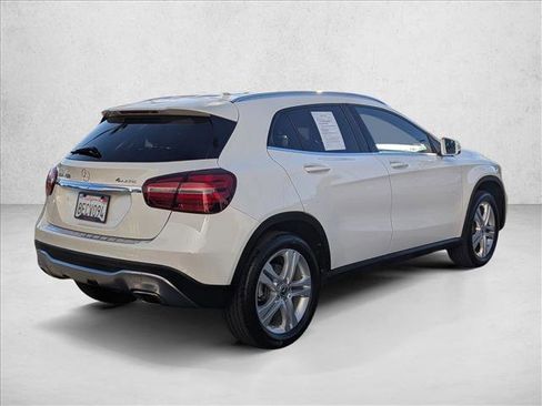Used 2018 Mercedes-Benz GLA 250 4MATIC image 5
