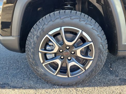 New 2026 Jeep Compass Trailhawk w/ Sun, Sound & Navigation Group image 34