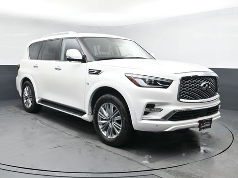 Used 2018 INFINITI QX80 4WD image 2