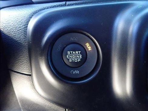 Used 2021 Jeep Wrangler Unlimited Sahara AWD/4WD image 21