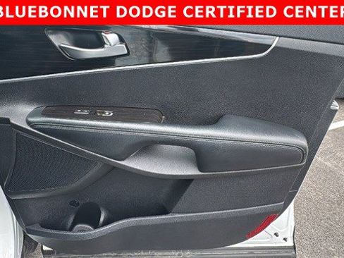 Used 2019 Kia Sorento LX w/ LX Convenience Package image 30