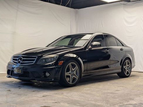 Used 2009 Mercedes-Benz C 63 AMG Sedan image 3