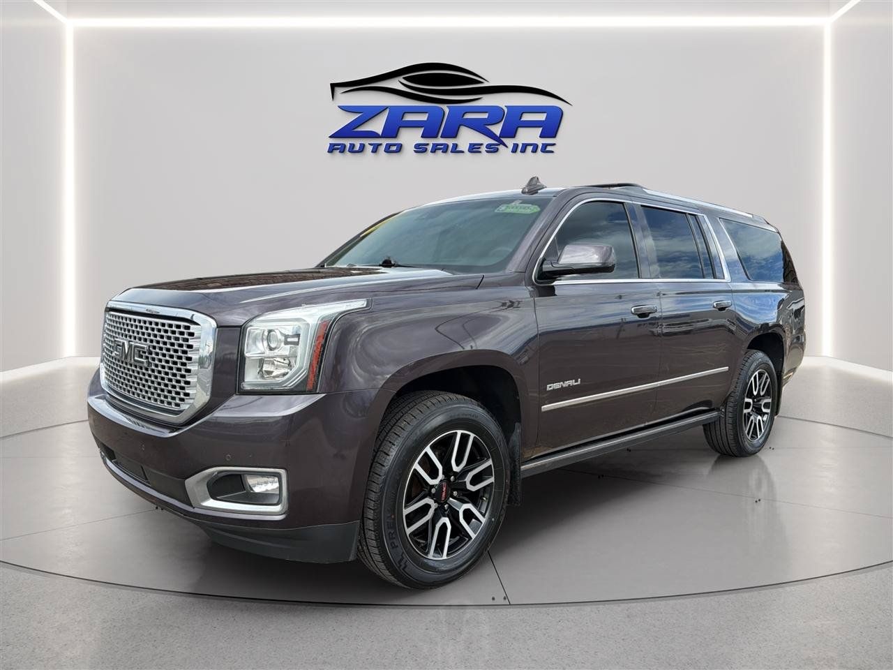 Used 2015 GMC Yukon XL Denali w/ Premium Package AWD/4WD image 3