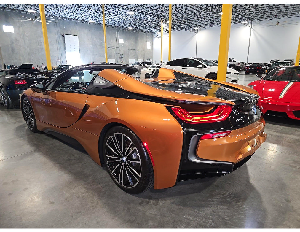 Used 2019 BMW i8 Roadster AWD/4WD image 4