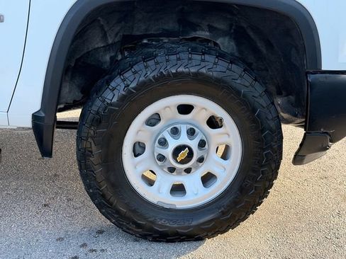 Used 2024 Chevrolet Silverado 2500 W/T w/ WT Convenience Package AWD/4WD image 9