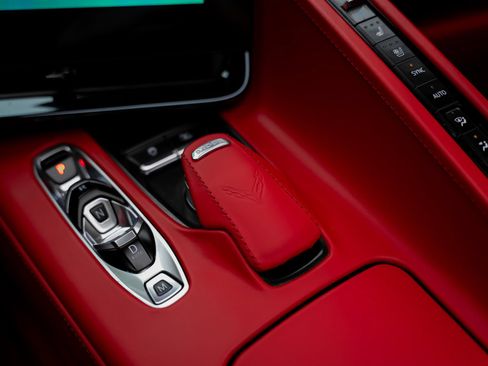 Used 2024 Chevrolet Corvette Stingray Premium Cpe w/ Z51 Performance Package RWD image 53