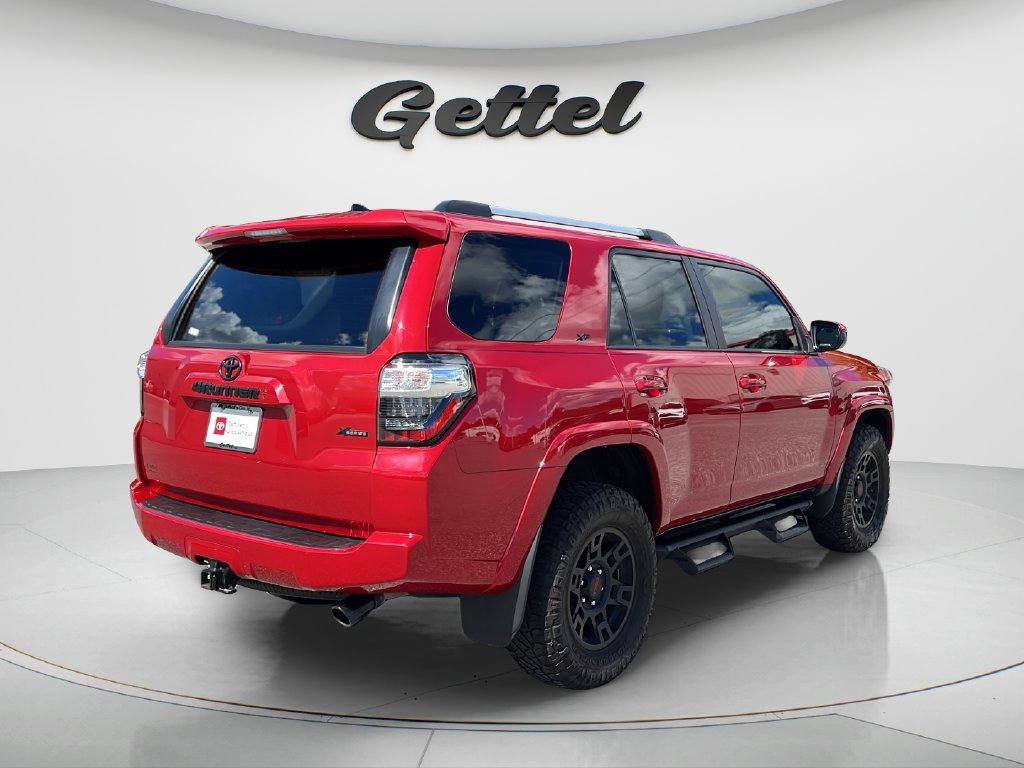 Used 2024 Toyota 4Runner SR5 AWD/4WD image 5