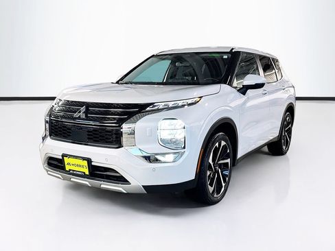 Used 2024 Mitsubishi Outlander SE AWD/4WD image 1