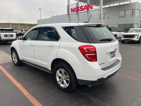 Used 2017 Chevrolet Equinox LS image 3