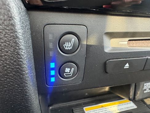 Used 2021 Honda Pilot Elite image 17