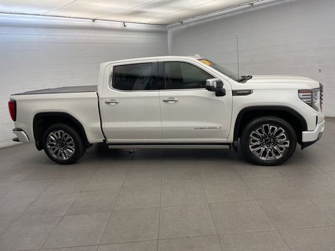 Used 2024 GMC Sierra 1500 Denali Ultimate image 3