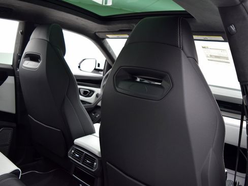 Used 2021 Lamborghini Urus image 33