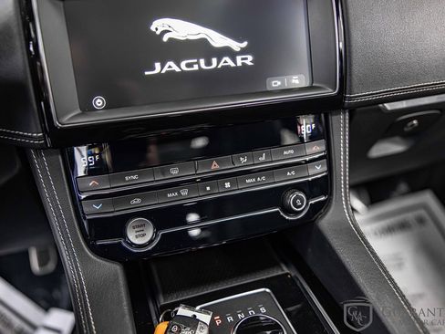 Used 2020 Jaguar F-PACE S AWD/4WD image 28