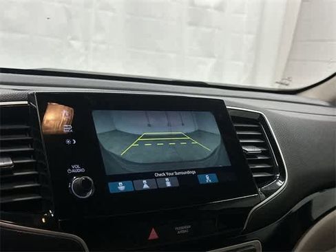 Used 2019 Honda Pilot Touring image 23