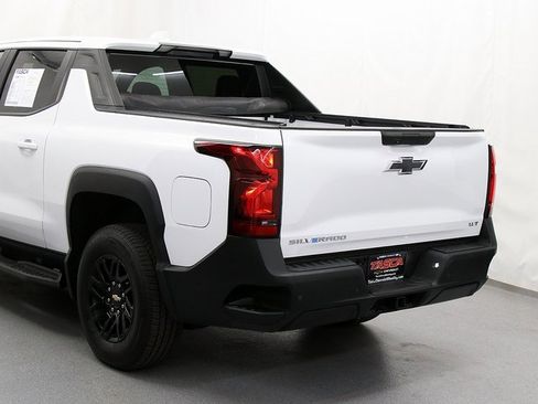 Used 2024 Chevrolet Silverado EV W/T image 9
