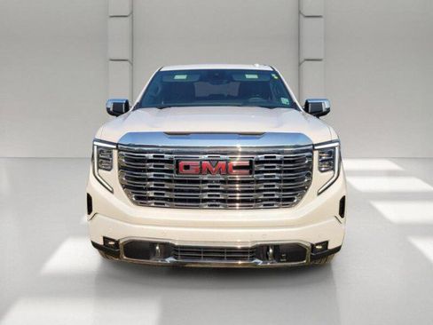 Used 2023 GMC Sierra 1500 Denali RWD image 2