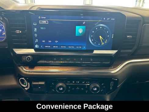 Used 2024 Chevrolet Silverado 1500 LT Trail Boss w/ Convenience Package II AWD/4WD image 3