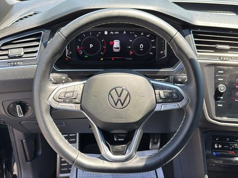 Used 2023 Volkswagen Tiguan SEL R-Line AWD/4WD image 12