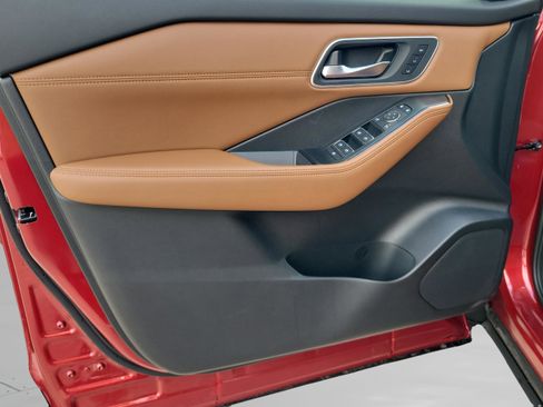 New 2026 Nissan Rogue Platinum image 33