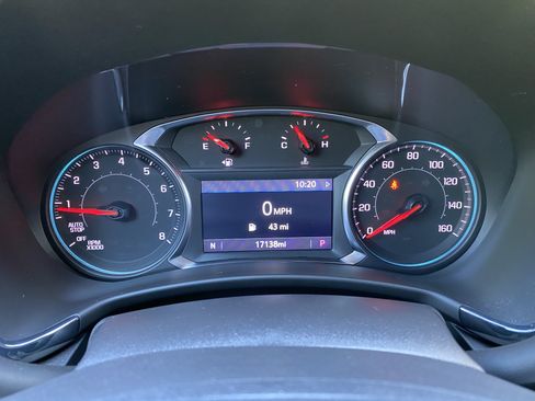 Used 2024 Chevrolet Equinox RS FWD image 21