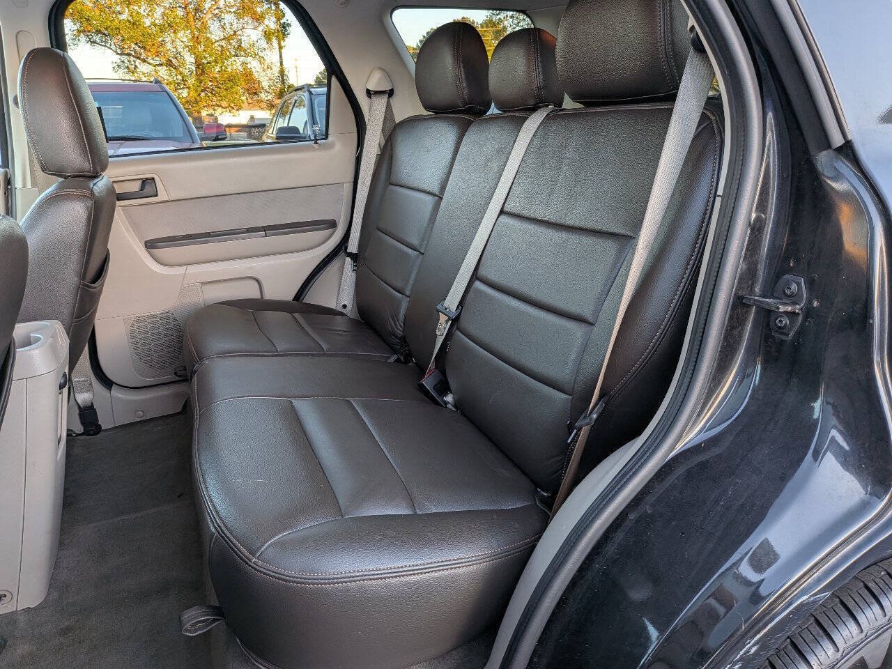 Used 2011 Ford Escape XLT w/ 202A Rapid Spec Order Code FWD image 29