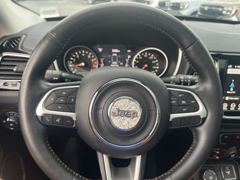Used 2018 Jeep Compass Limited w/ Navigation Group AWD/4WD image 18