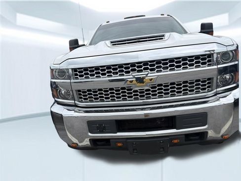 Used 2019 Chevrolet Silverado 3500 W/T w/ WT Convenience Package AWD/4WD image 2
