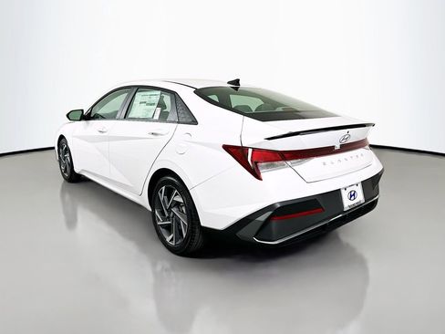 New 2025 Hyundai Elantra Sport image 7