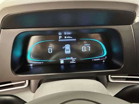 Certified 2025 Hyundai Elantra SE FWD image 23