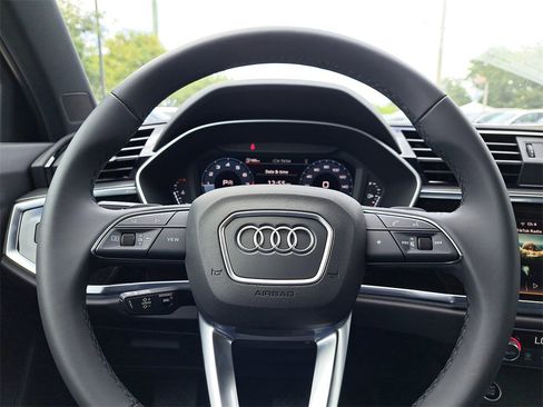 New 2025 Audi Q3 2.0T Premium image 8