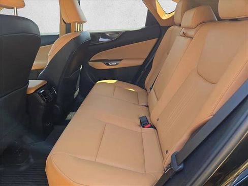 Used 2024 Lexus NX 250 FWD w/ Towing Package (2000 Lbs) image 19