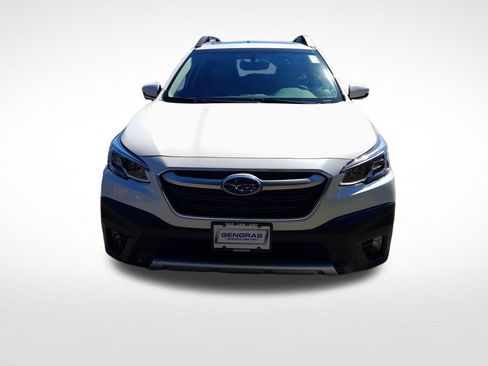 Used 2020 Subaru Outback Limited AWD/4WD image 2