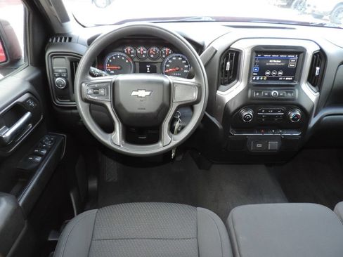 Used 2020 Chevrolet Silverado 1500 Custom w/ Infotainment Package RWD image 22