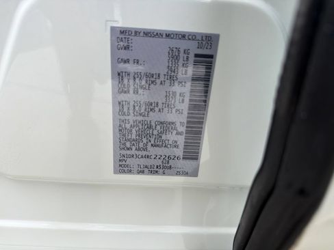 Certified 2024 Nissan Pathfinder SL FWD image 36