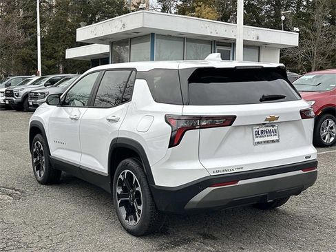 New 2026 Chevrolet Equinox LT w/ Convenience Package II image 4