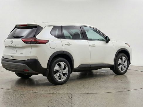 Used 2025 Nissan Rogue SV AWD/4WD image 9
