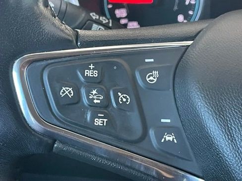 Used 2021 Chevrolet Equinox Premier image 9