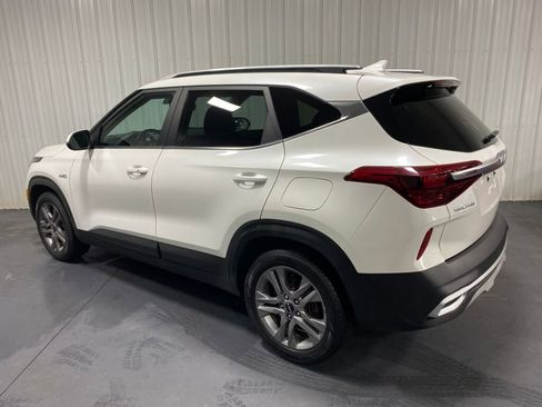 Used 2022 Kia Seltos S AWD/4WD image 3