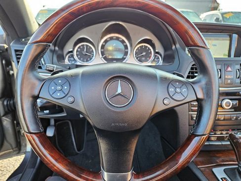 Used 2011 Mercedes-Benz E 550 Cabriolet image 17