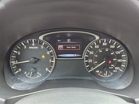 Used 2017 Nissan Altima 2.5 SL w/ Moonroof Package image 24