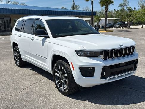 Used 2023 Jeep Grand Cherokee L Overland w/ Advanced Protech Group III RWD image 8