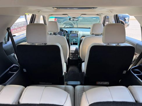 Used 2016 Ford Explorer Platinum AWD/4WD image 36