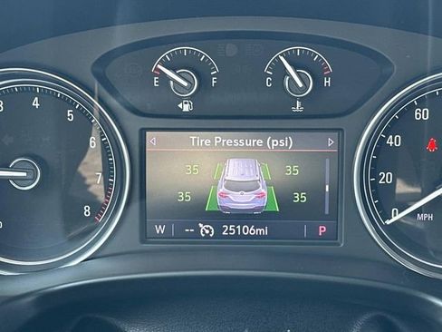 Used 2023 Buick Enclave Essence AWD/4WD image 21