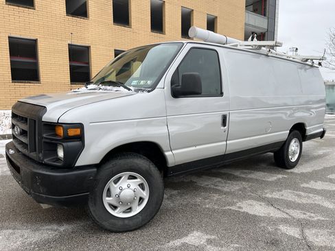 Used 2011 Ford E-250 and Econoline 250 Extended w/ Commercial Cargo Van Pkg image 2