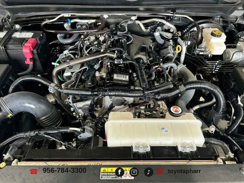 Used 2025 Toyota Tacoma TRD Off-Road AWD/4WD image 26