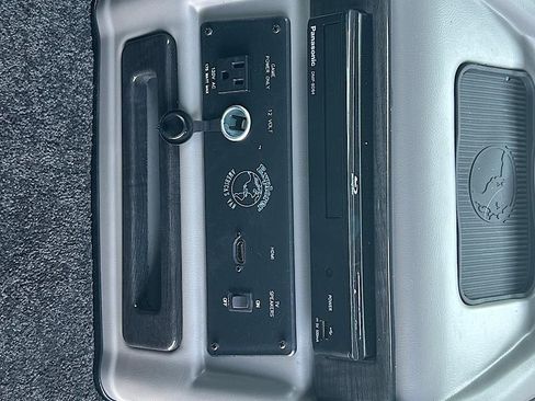 New 2025 Chevrolet Express 2500 Work Van w/ Driver Convenience Package image 22